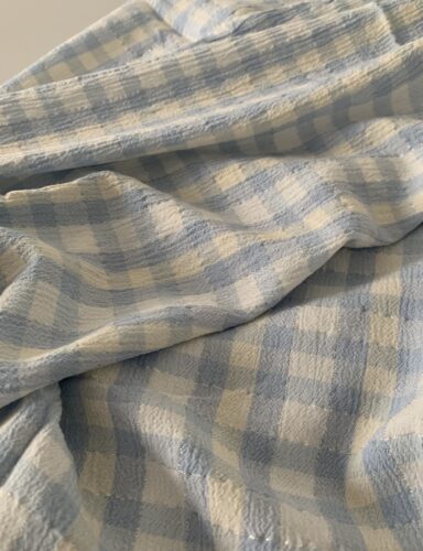 Tissu crépon vichy bleu lurex – Image 3