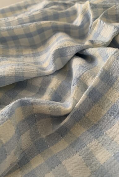 Tissu crépon vichy bleu lurex – Image 2