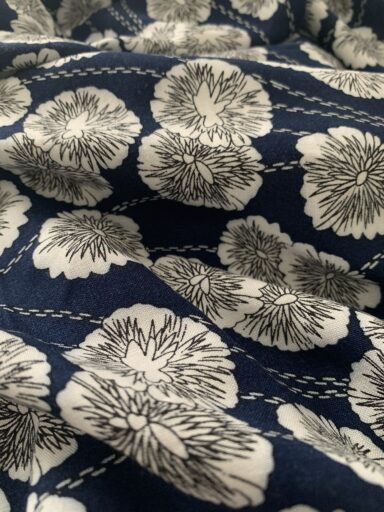 Tissu viscose bleu marine dandelion – Image 4