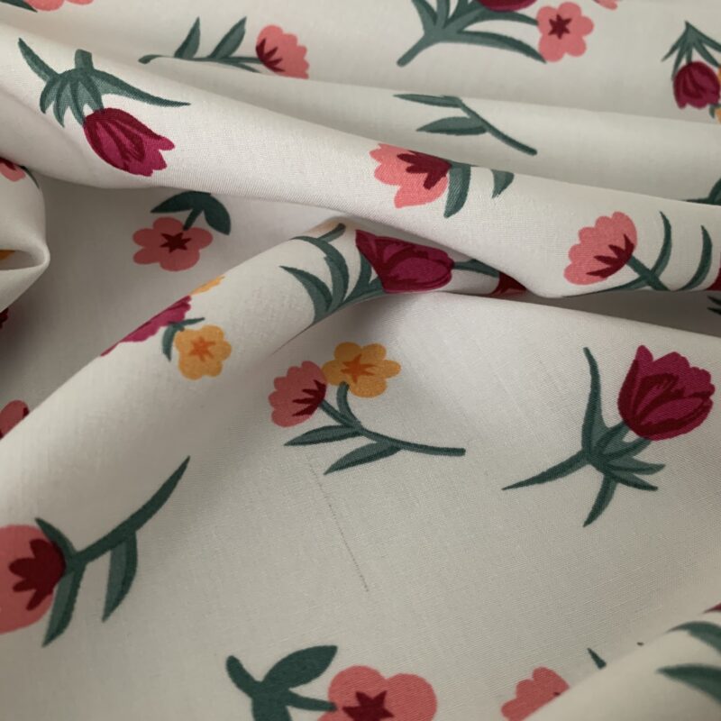 Tissu viscose blanc motifs tulipes
