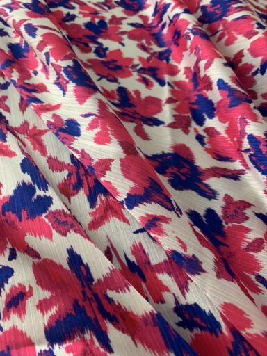 Tissu polyester satiné fleurs fuchsia
