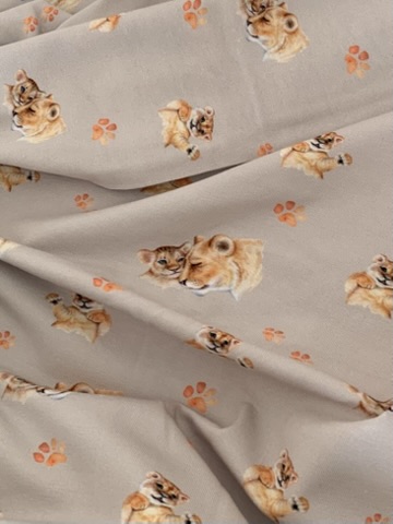 Tissu jersey de coton lionne et lionceau