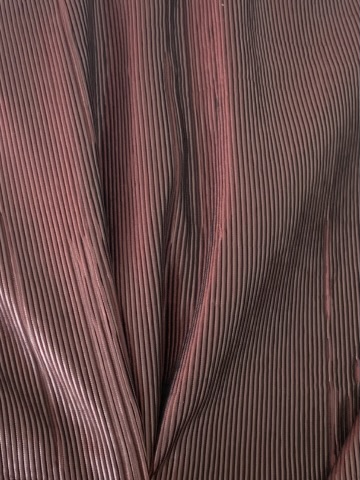 Tissu plissé élasthanne bordeaux