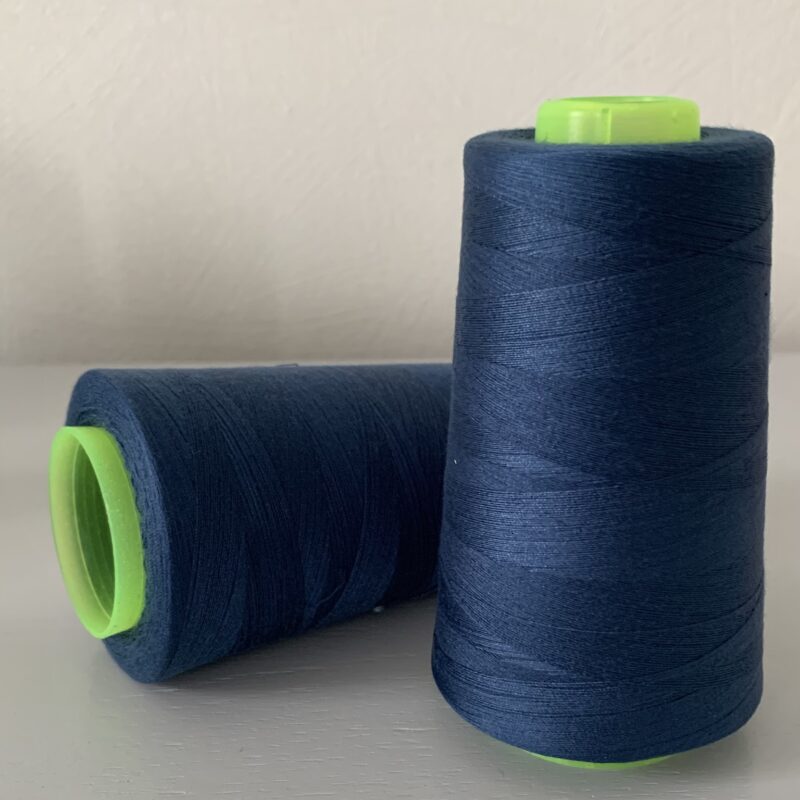 Cône de fil à coudre 2743m denim 100% polyester