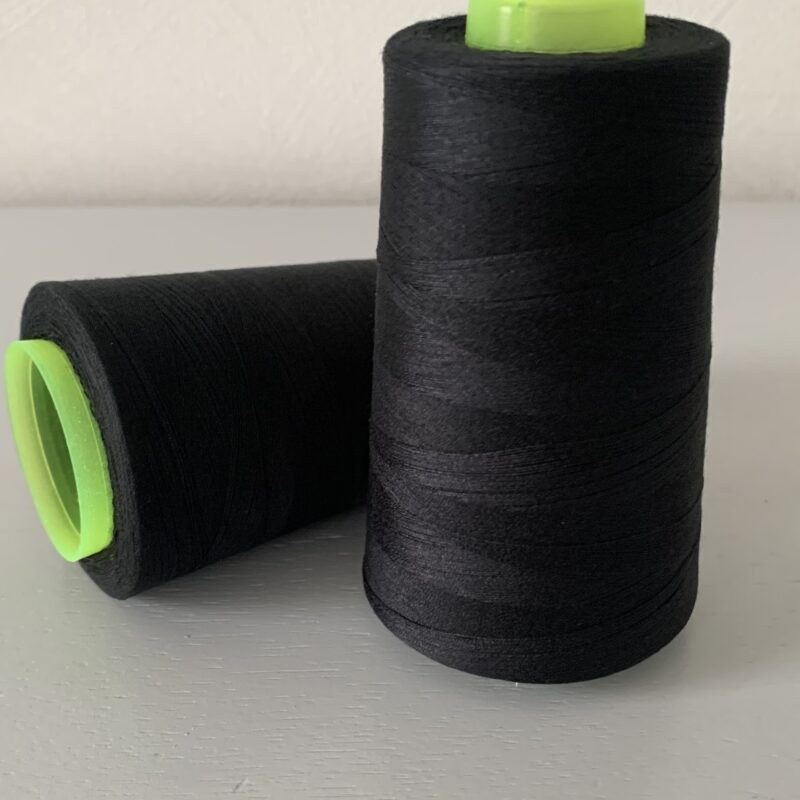 Cône de fil à coudre 2743m noir 100% polyester