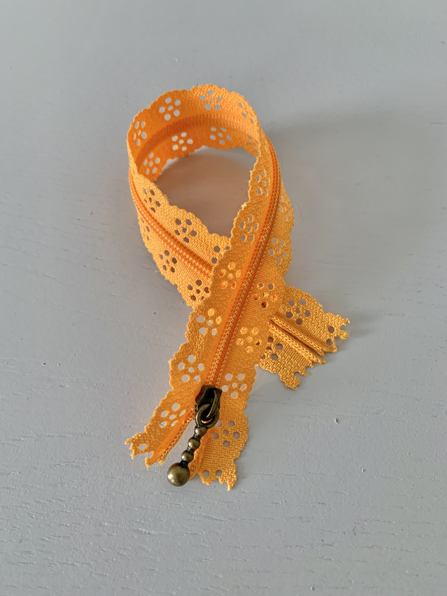 Fermeture à glissière fantaisie dentelle orange 20cm – Image 2