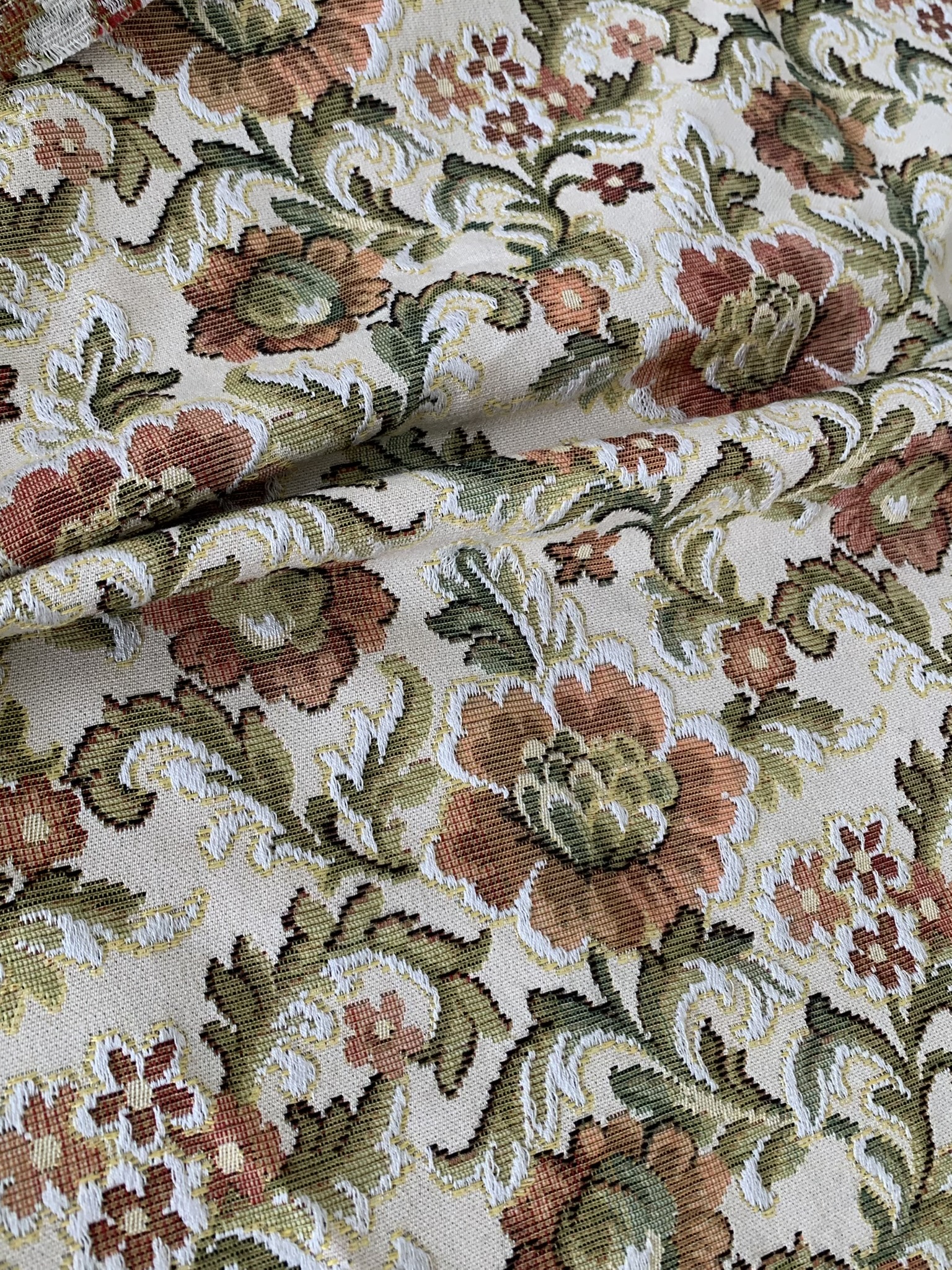Tissu jacquard Gobelin motifs fleuris