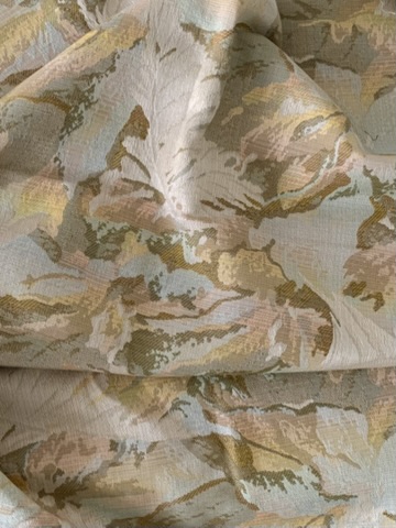 Tissu jacquard souple motifs floraux – Image 4