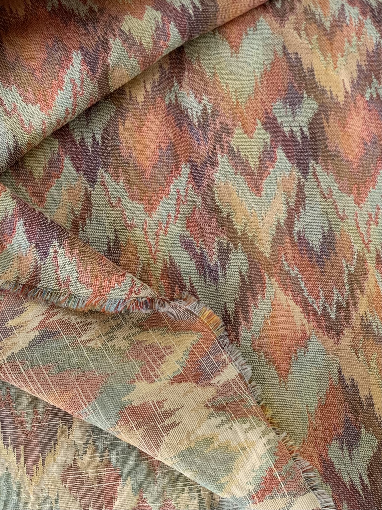 Tissu ameublement jacquard motifs abstraits – Image 2