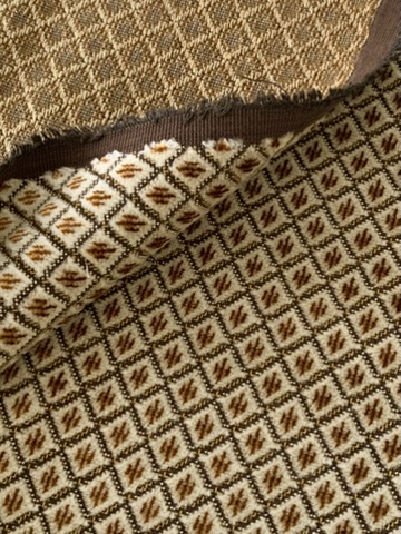 Tissu tapissier losanges beige velours – Image 2