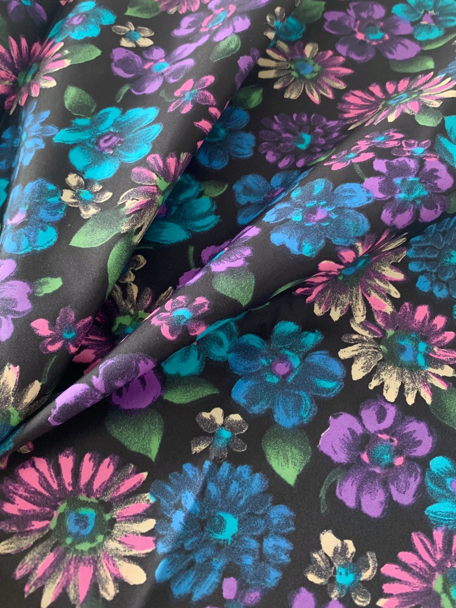 Tissu doublure synthétique fleurs colorées – Image 4