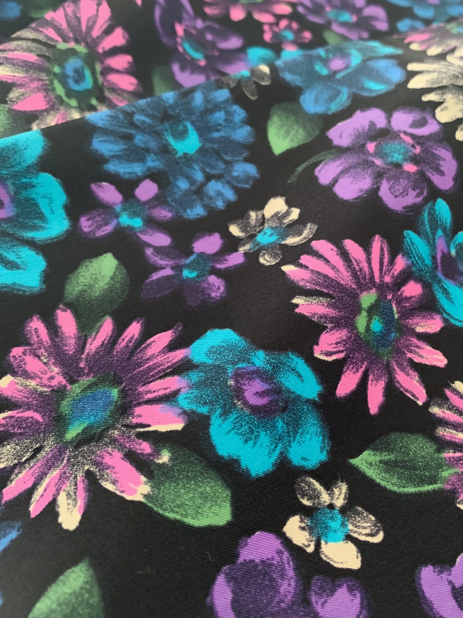Tissu doublure synthétique fleurs colorées – Image 3