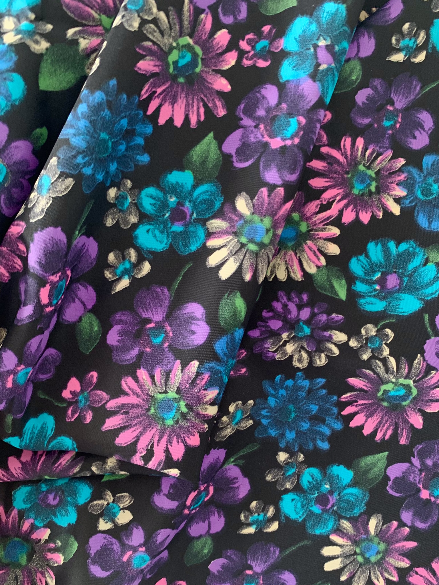 Tissu doublure synthétique fleurs colorées – Image 2