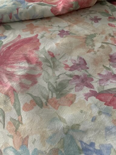Tissu ameublement fleurs pastels – Image 2