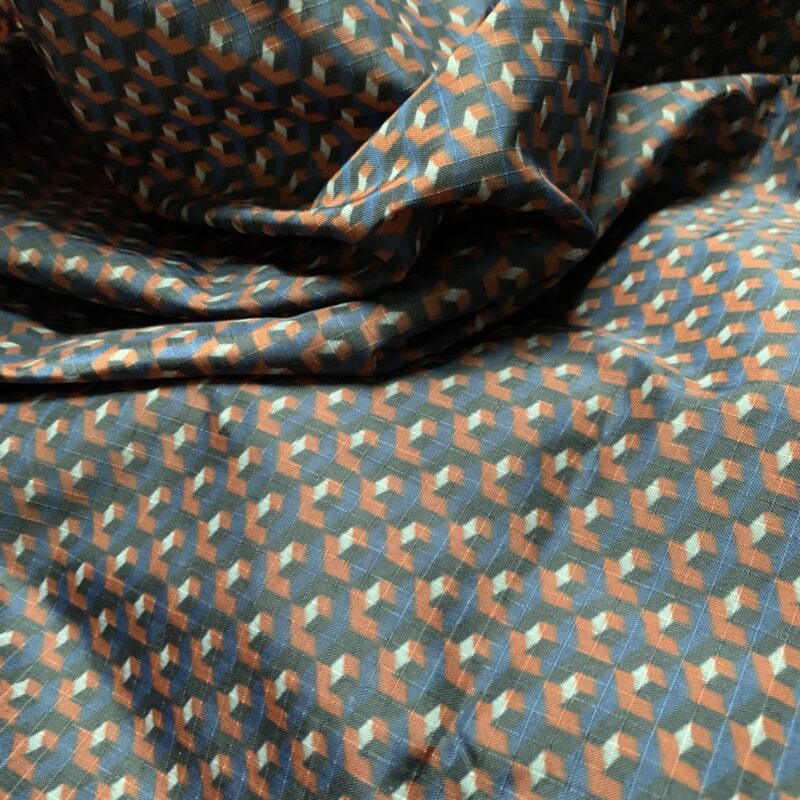 Tissu doublure motif cubes