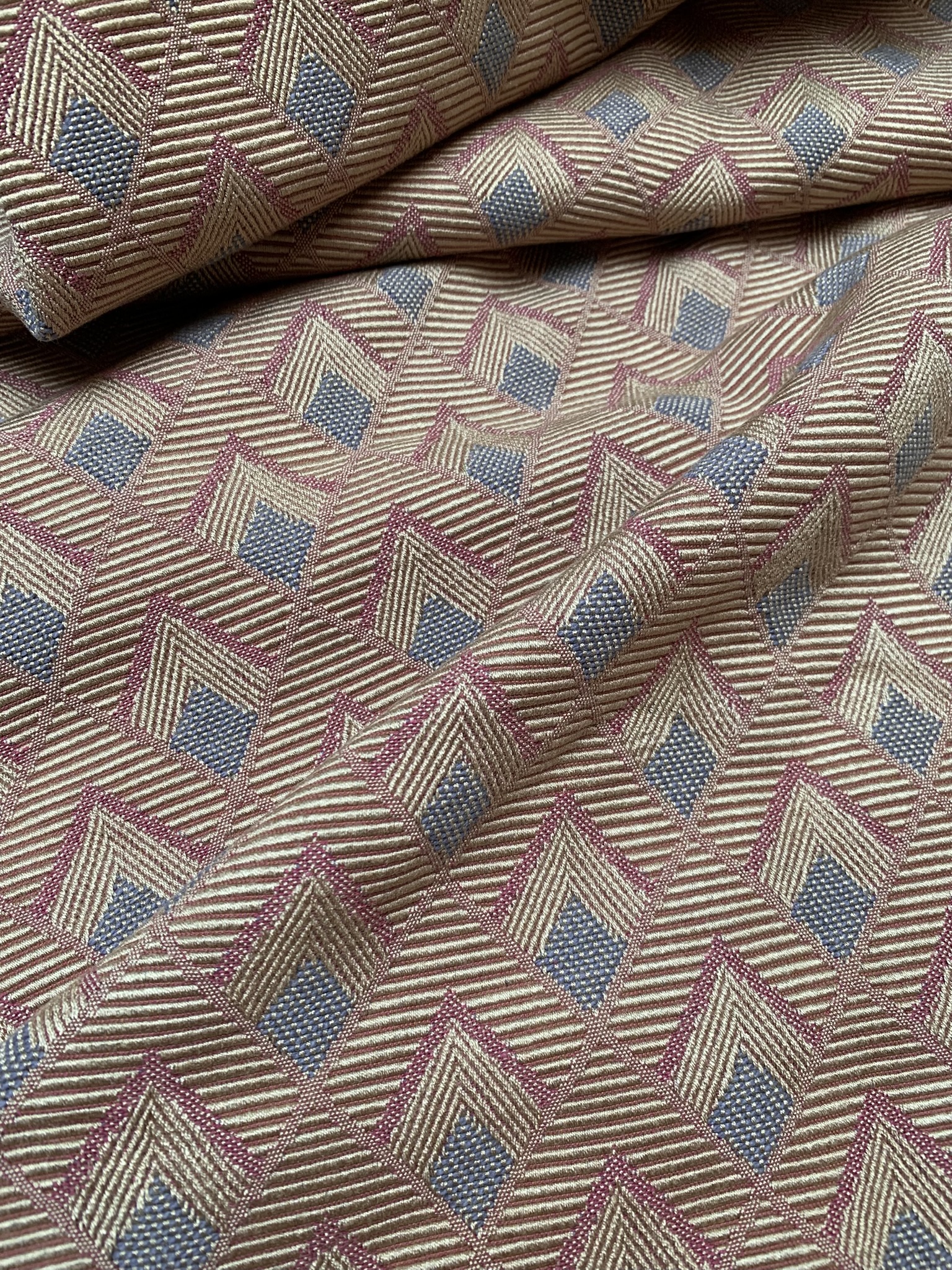 Tissu ameublement jacquard losange bronze – Image 4