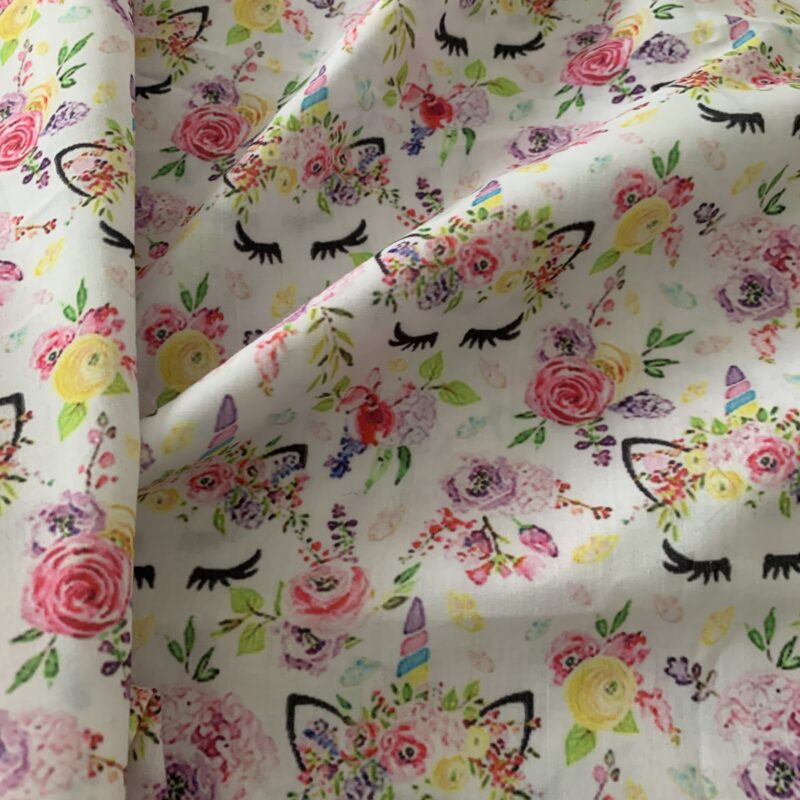 Tissu polycoton motifs licornes