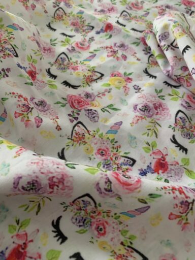 Tissu polycoton motifs licornes – Image 5