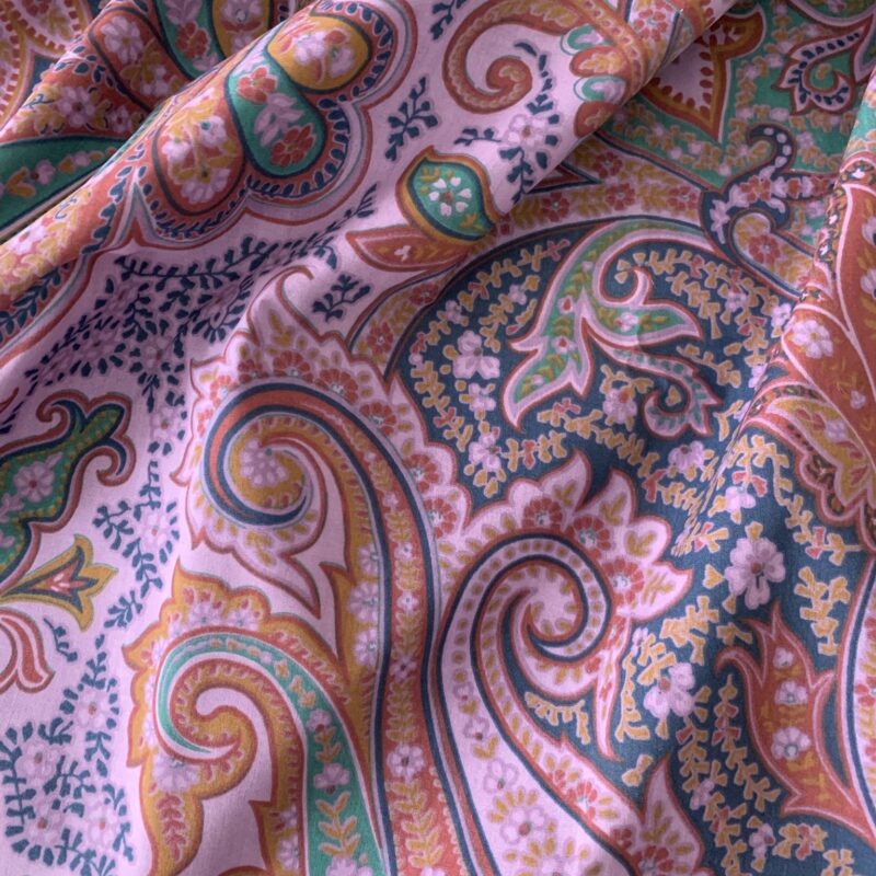 Tissu coton imprimé motifs cachemire