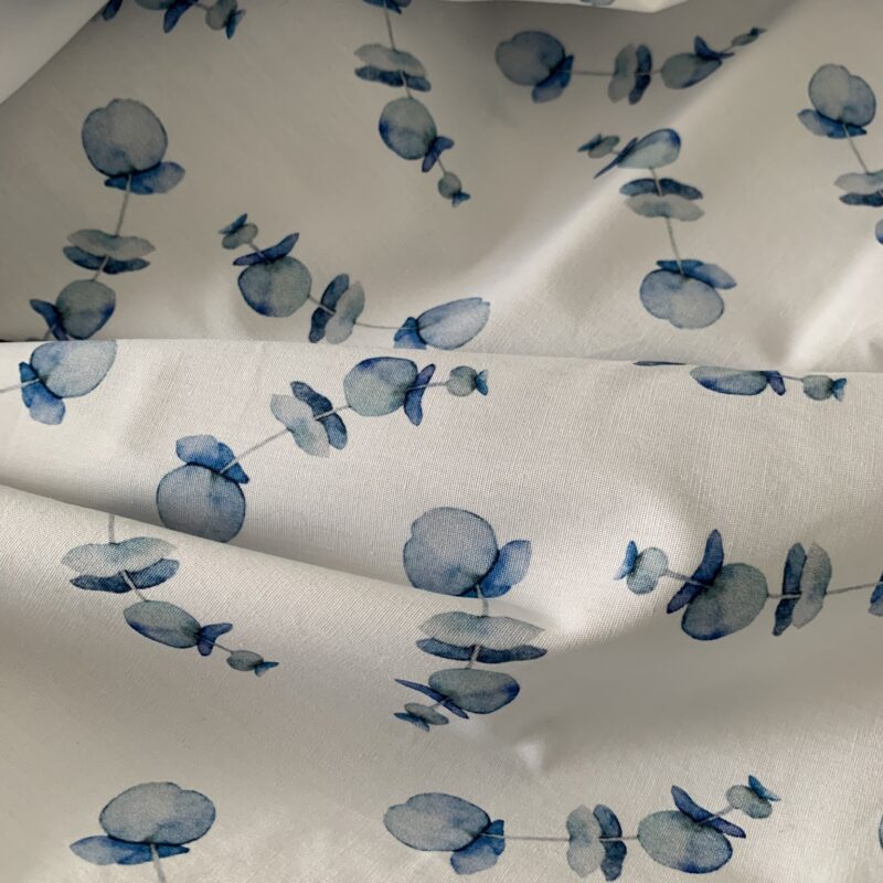 Tissu coton imprimé bleu et blanc