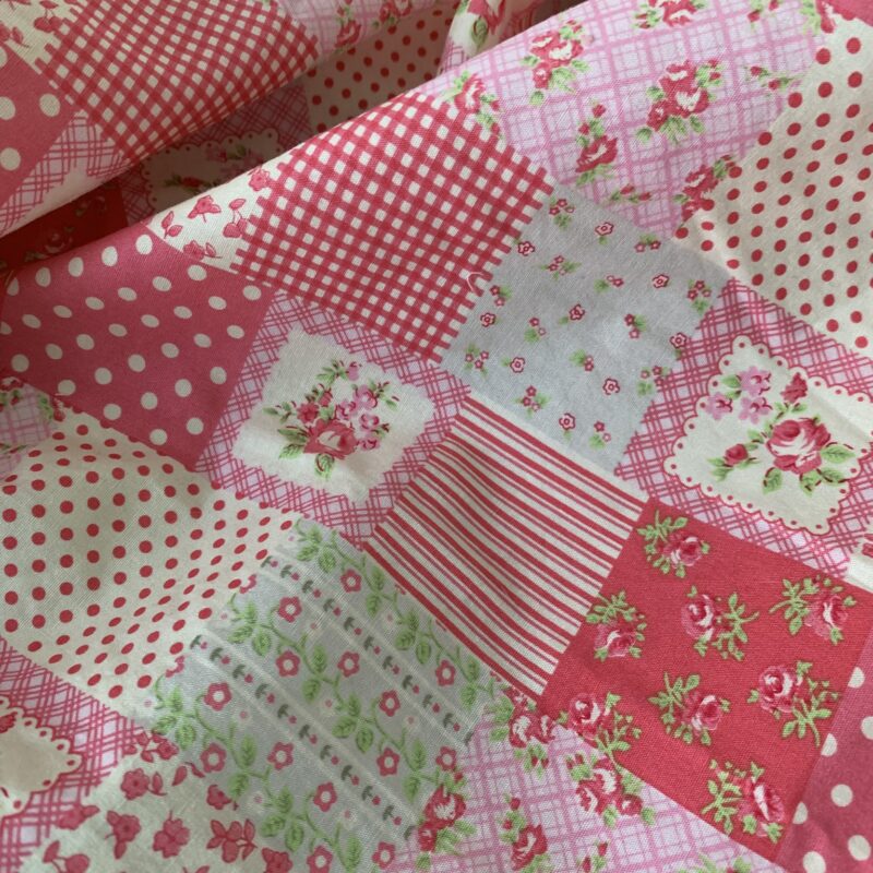 Tissu coton imprimé patchwork romantique