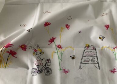 Tissu coton motifs lapin en bordure – Image 4