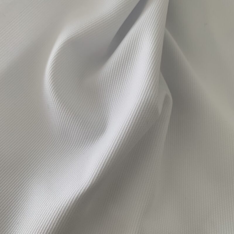 Tissu piqué de coton blanc