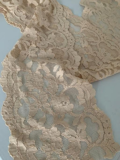 Dentelle beige polyester 16 cm